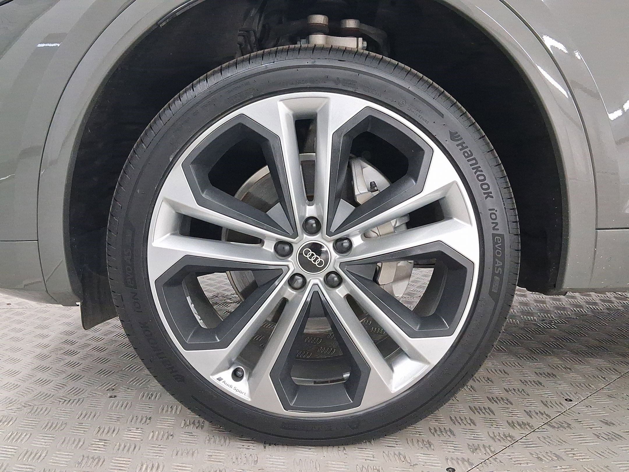 Used 2023 Audi Q5 2.0T Premium Plus w/ Premium Plus Package image 11