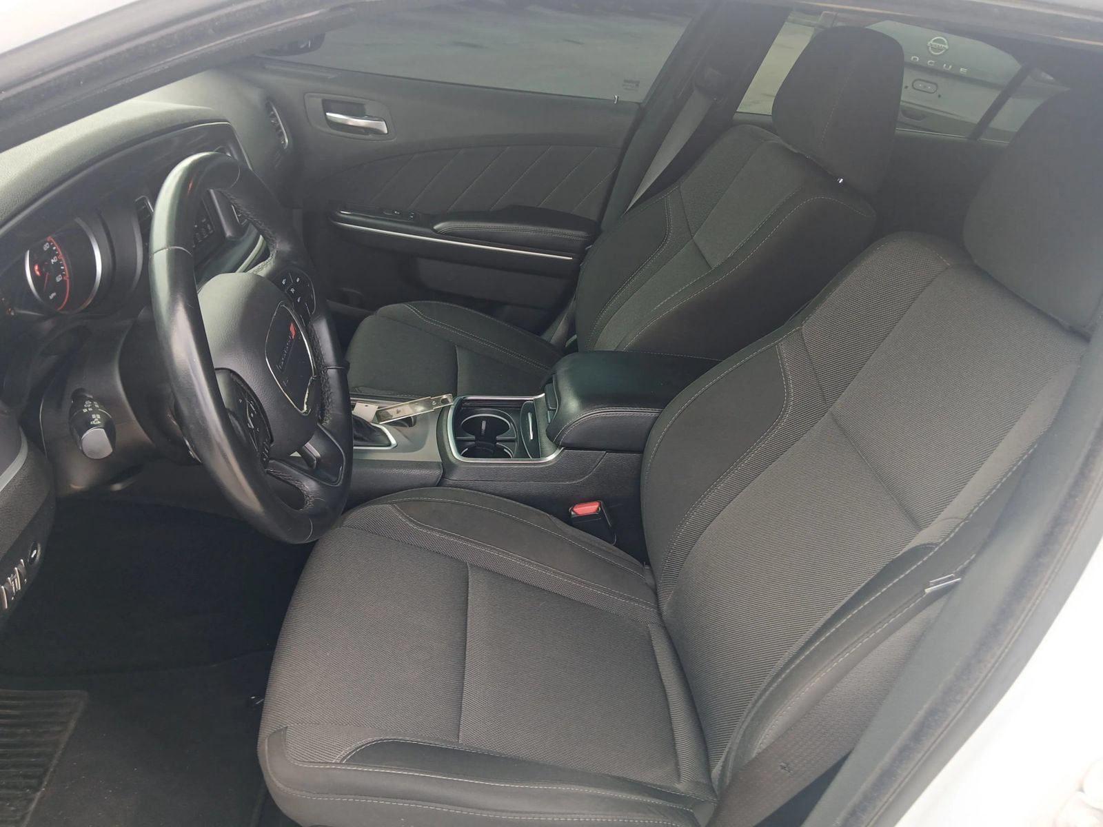 Used 2019 Dodge Charger SXT RWD image 9