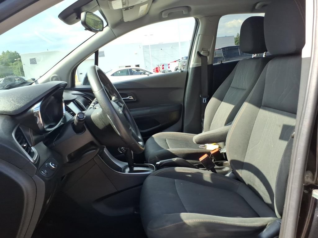 Used 2017 Chevrolet Trax LT AWD/4WD image 15