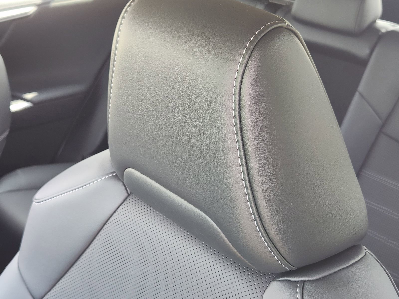 Used 2025 Toyota RAV4 Limited image 14