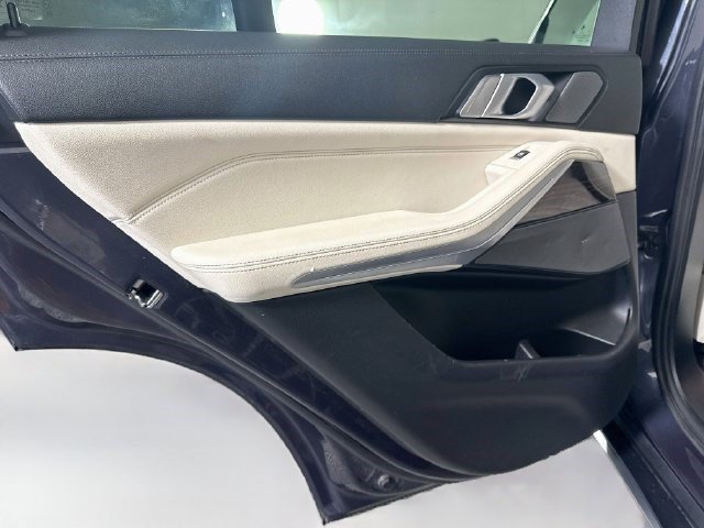 Used 2020 BMW X5 sDrive40i w/ Luxury Seating Package RWD image 25