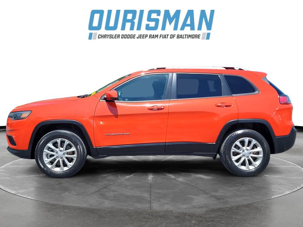 Used 2021 Jeep Cherokee Latitude w/ Mopar Interior Package AWD/4WD image 3