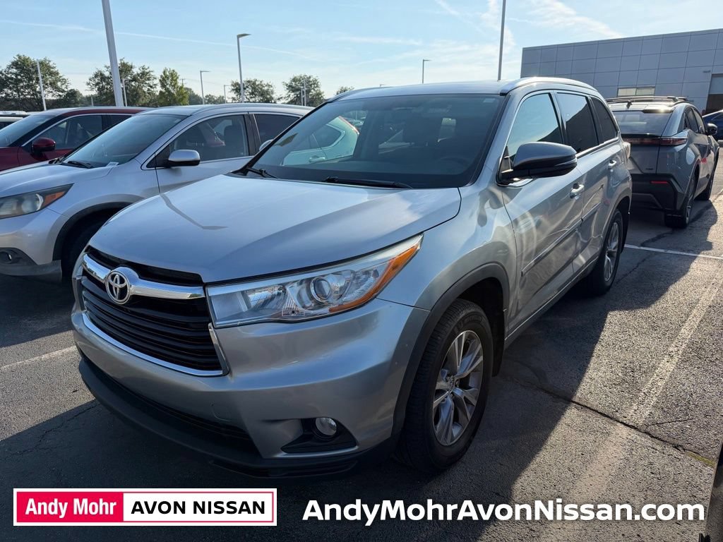 Used 2015 Toyota Highlander XLE AWD/4WD image 2