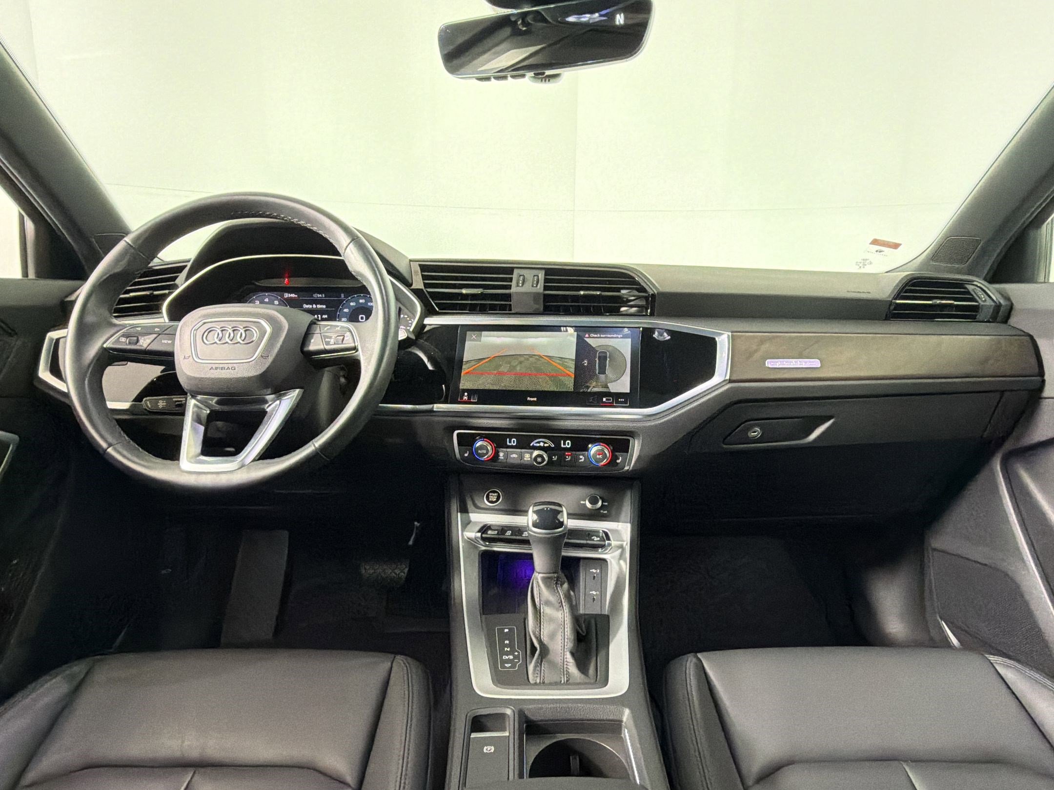 Used 2024 Audi Q3 2.0T Premium Plus w/ Premium Plus Package image 16