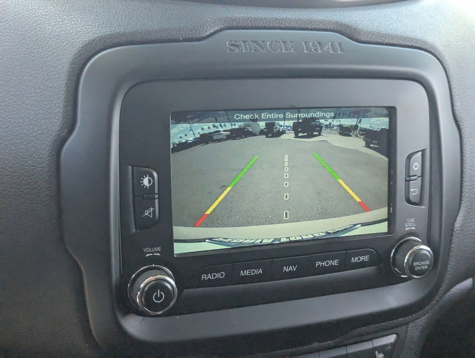 Used 2015 Jeep Renegade Limited FWD image 23