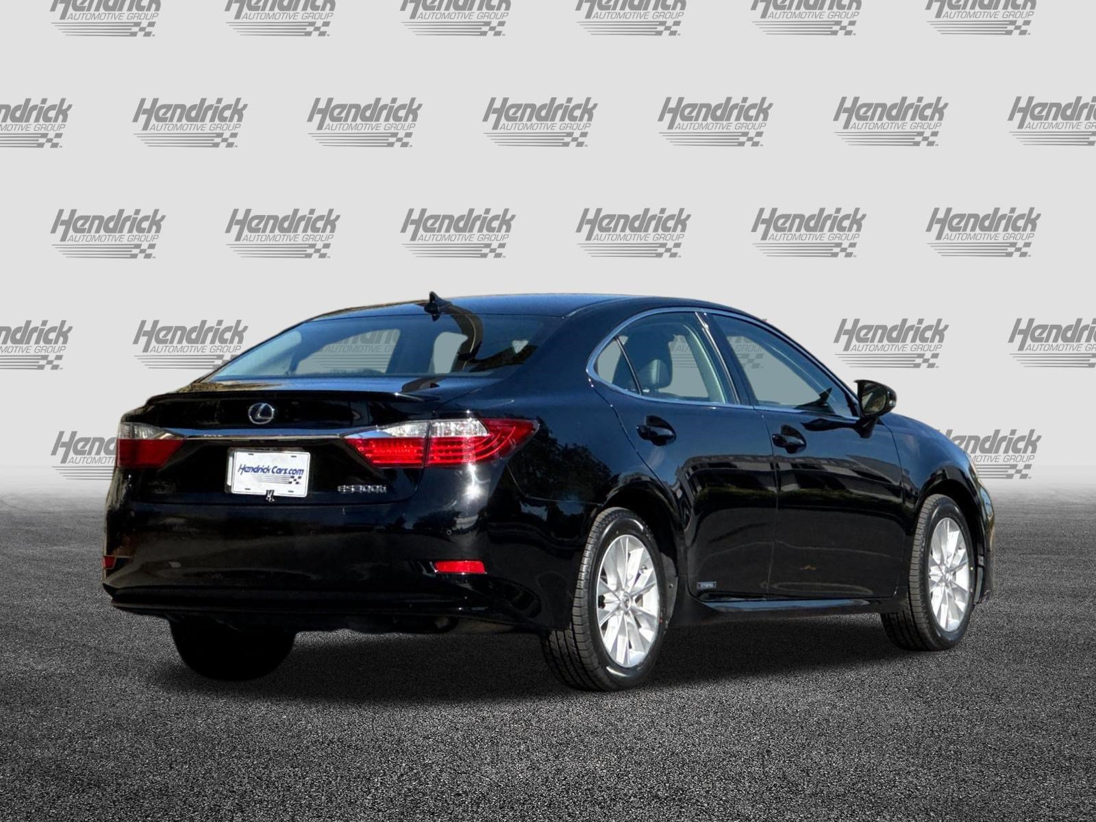 Used 2014 Lexus ES 300h w/ Luxury Package w/Bamboo Trim FWD image 5