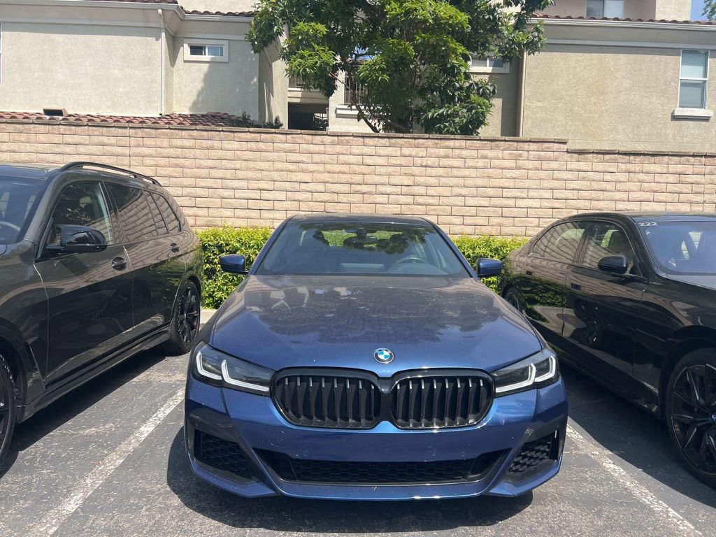 Used 2023 BMW 540i w/ M Sport Package image 2