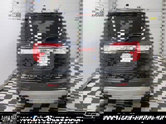 Used 2022 GMC Acadia SLT w/ Technology Package image 16