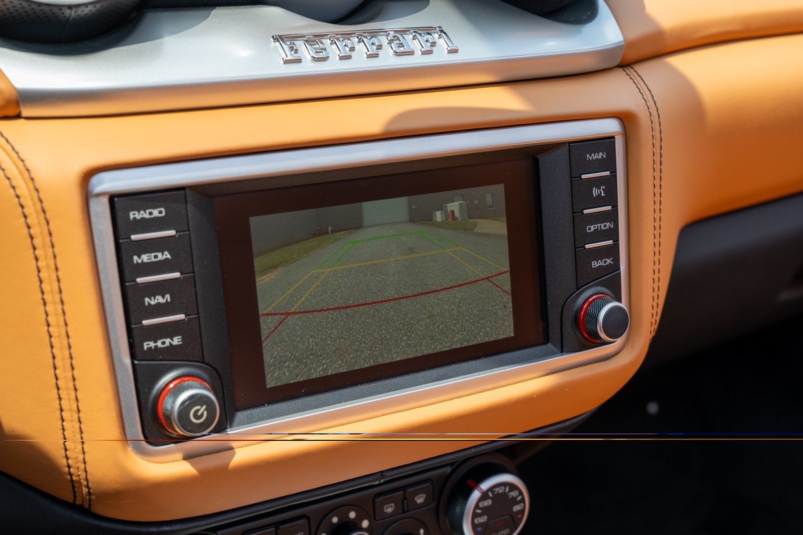 Used 2018 Ferrari California T RWD image 40
