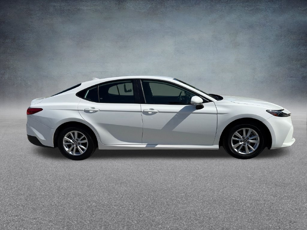 Used 2025 Toyota Camry LE FWD image 4