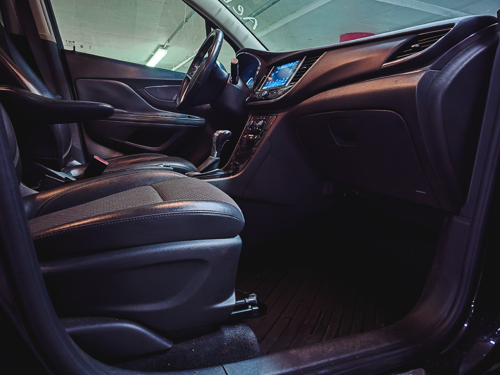Used 2019 Buick Encore Preferred FWD image 34