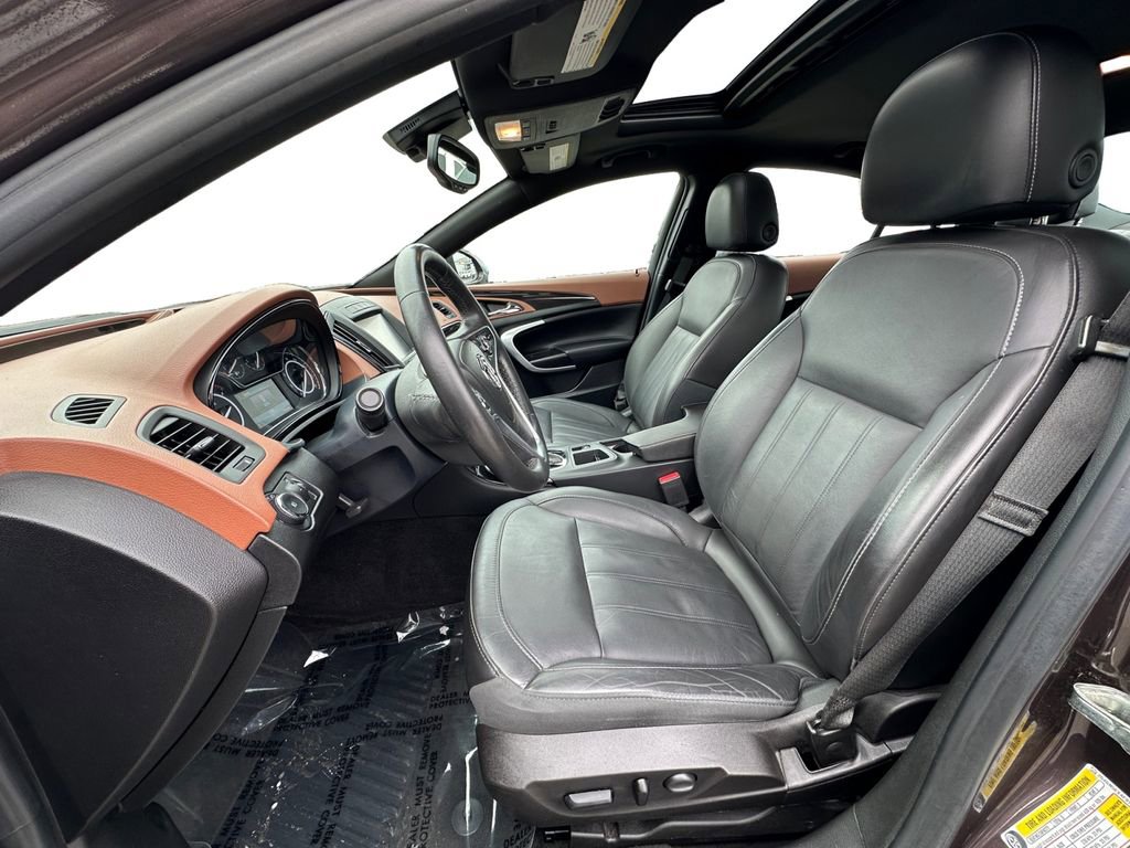 Used 2015 Buick Regal Premium w/ Experience Buick Package image 9