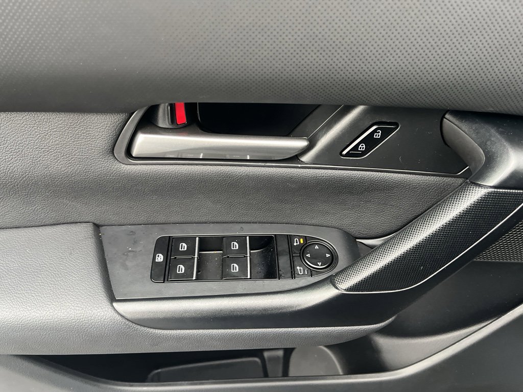 Certified 2025 MAZDA CX-50 2.5 Hybrid w/ Preferred Pkg image 9