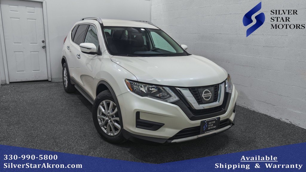 Used 2017 Nissan Rogue SV image 1
