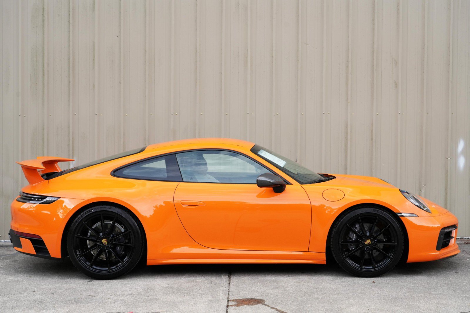 Used 2024 Porsche 911 Carrera T RWD image 45