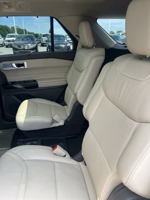 Used 2020 Ford Explorer Platinum AWD/4WD image 13