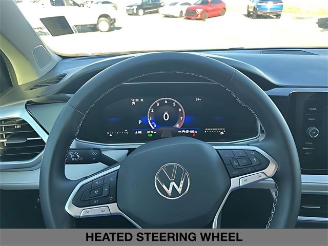 Used 2025 Volkswagen Taos SE image 20