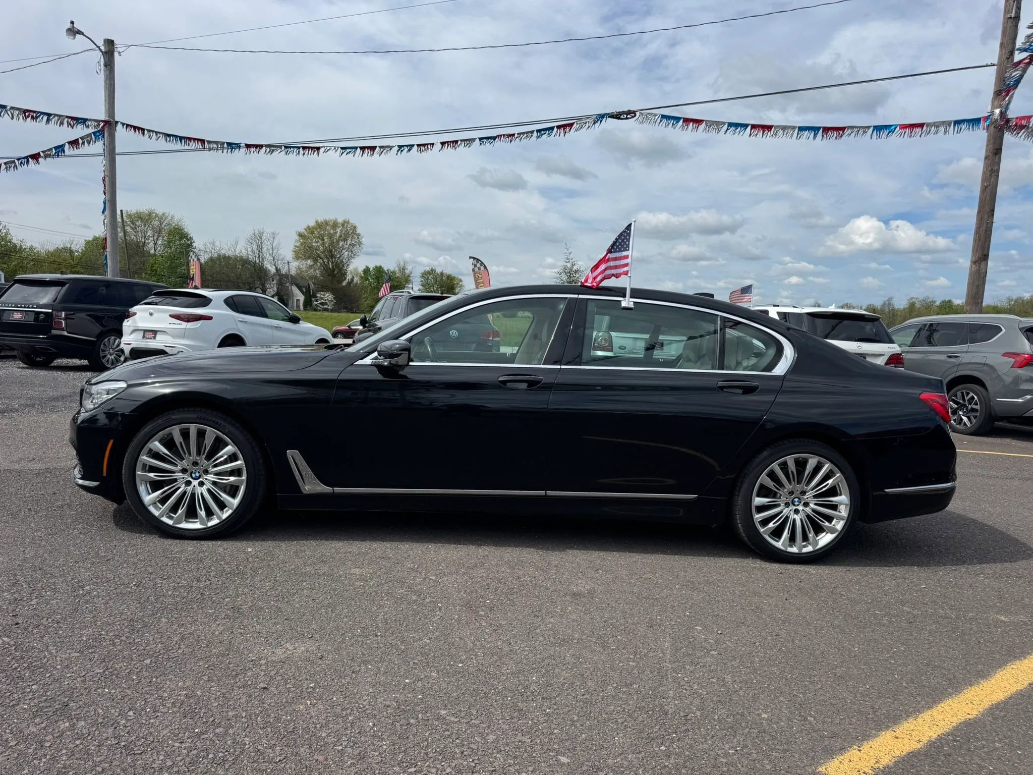 Used 2016 BMW 750i RWD image 3