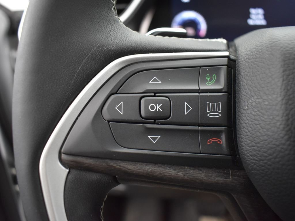 Used 2023 Jeep Grand Cherokee L Limited image 15