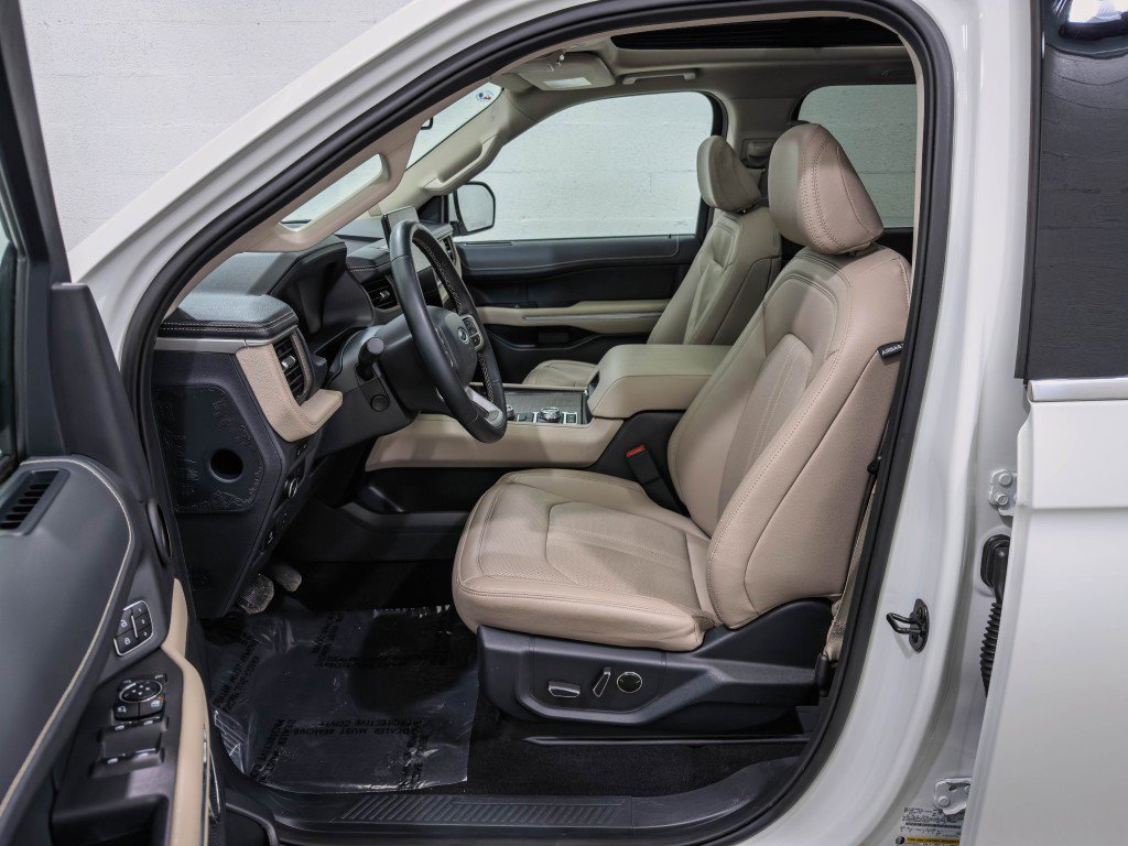 Used 2024 Ford Expedition Max Limited AWD/4WD image 14