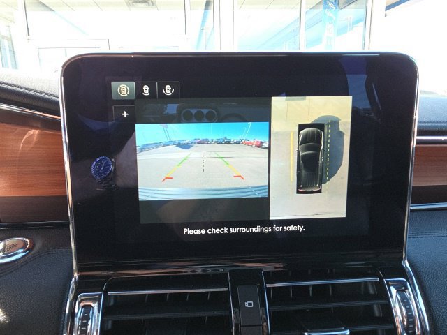 Used 2020 Lincoln Navigator Reserve AWD/4WD image 22