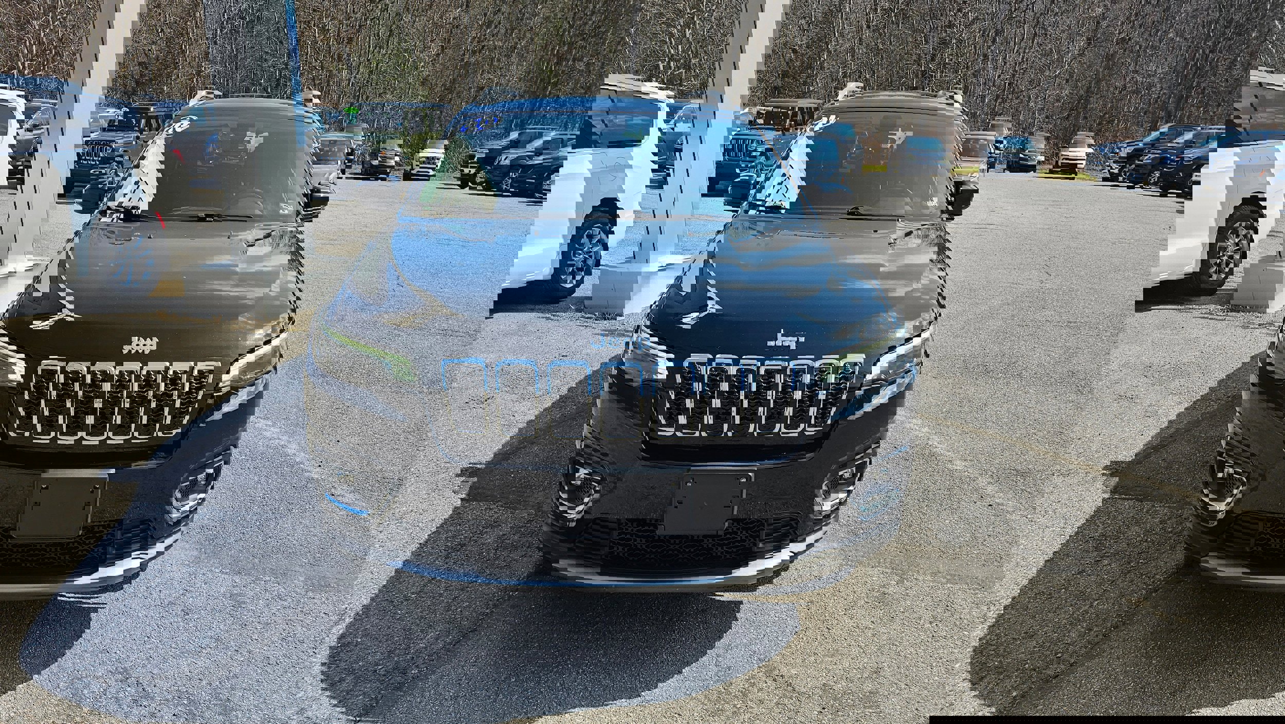 Used 2020 Jeep Cherokee Limited image 3