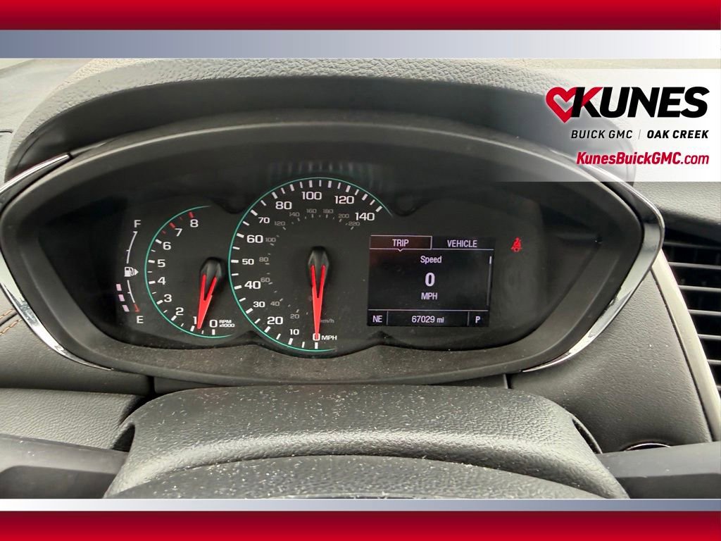 Used 2019 Chevrolet Trax LT w/ LT Convenience Package AWD/4WD image 18