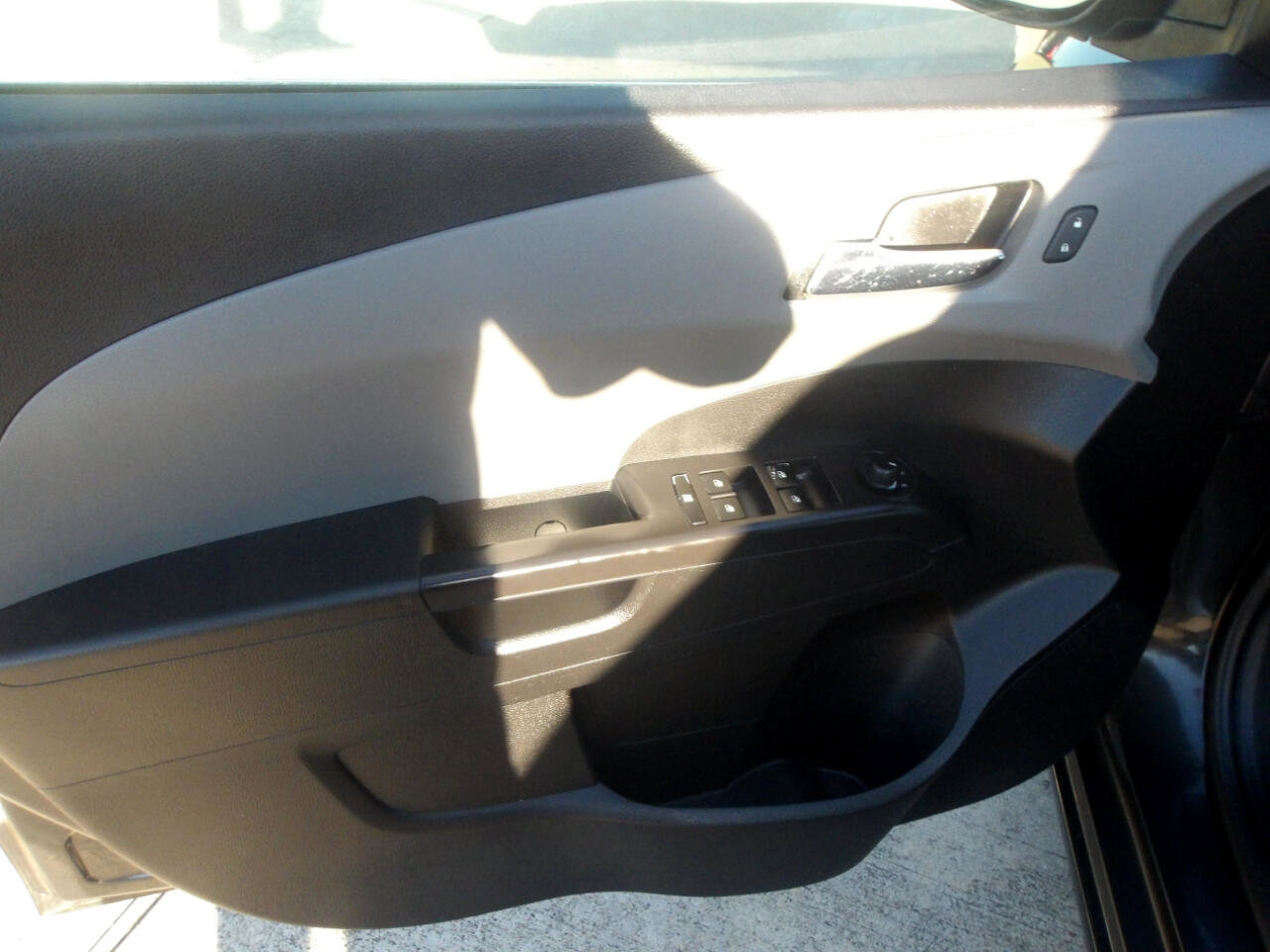 Used 2014 Chevrolet Sonic LT w/ Fun and Sun Package image 18