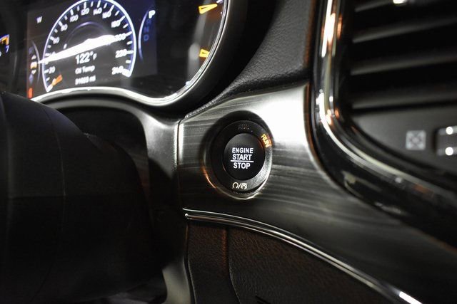 Used 2019 Jeep Grand Cherokee Limited AWD/4WD image 17