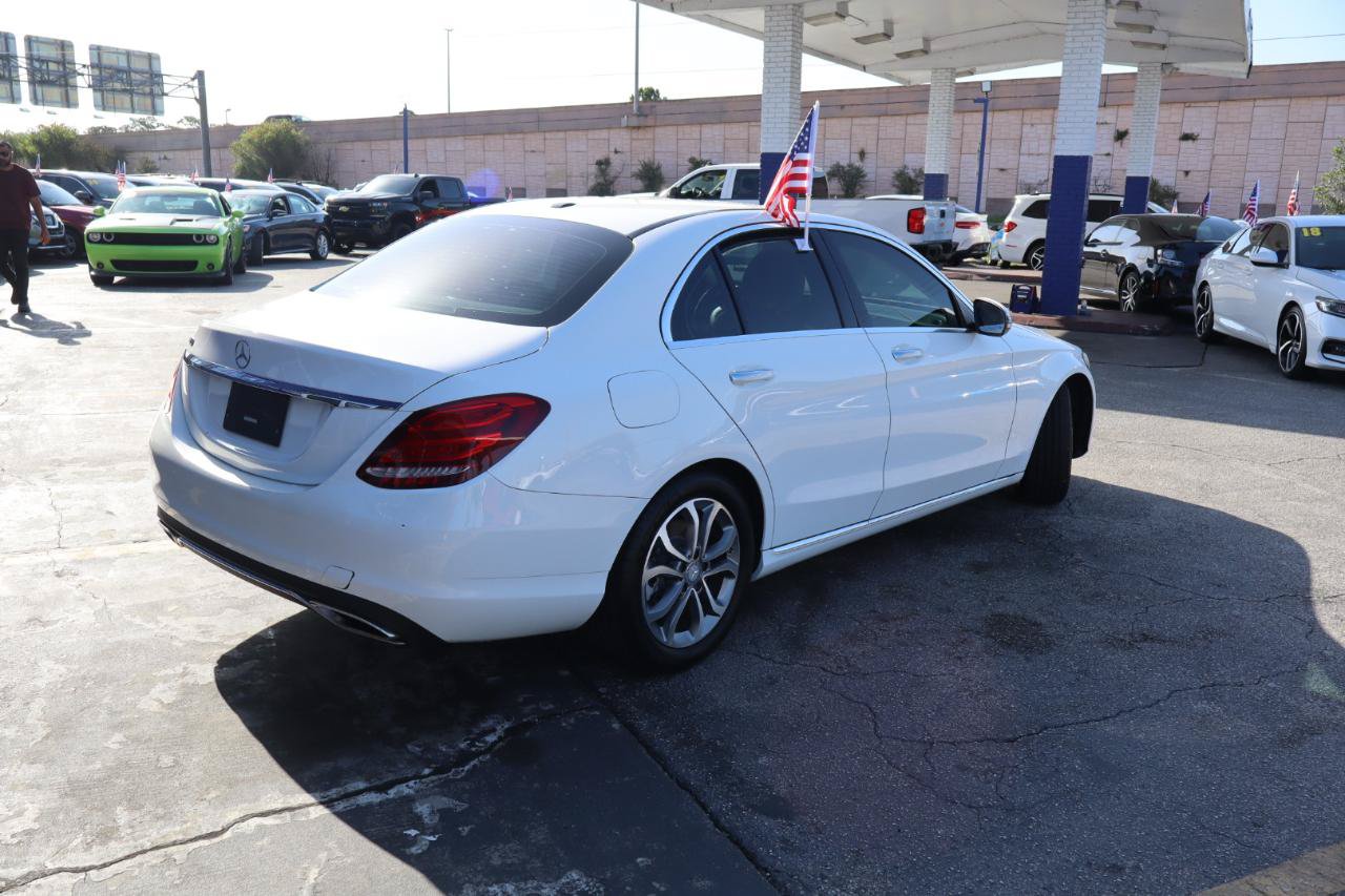 Used 2017 Mercedes-Benz C 300 Sedan image 3