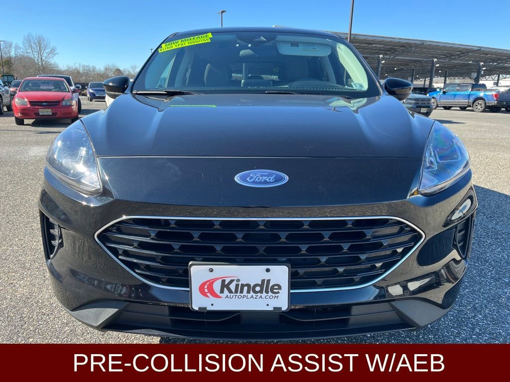 Used 2021 Ford Escape SE image 2