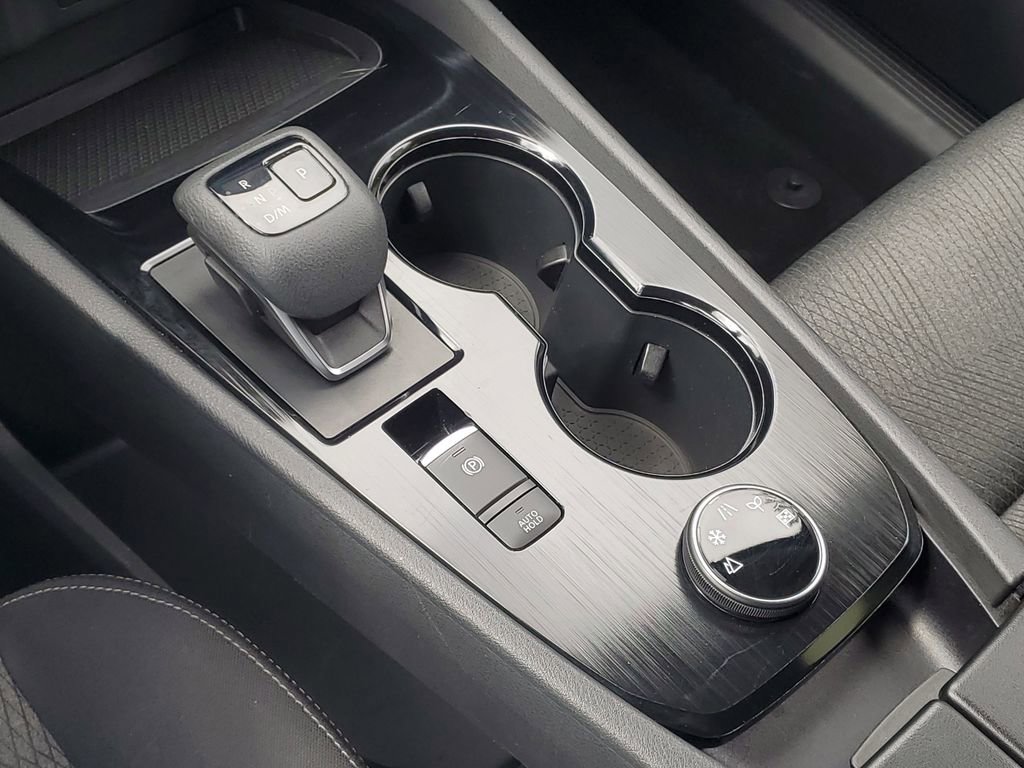 Used 2024 Nissan Rogue SV image 23