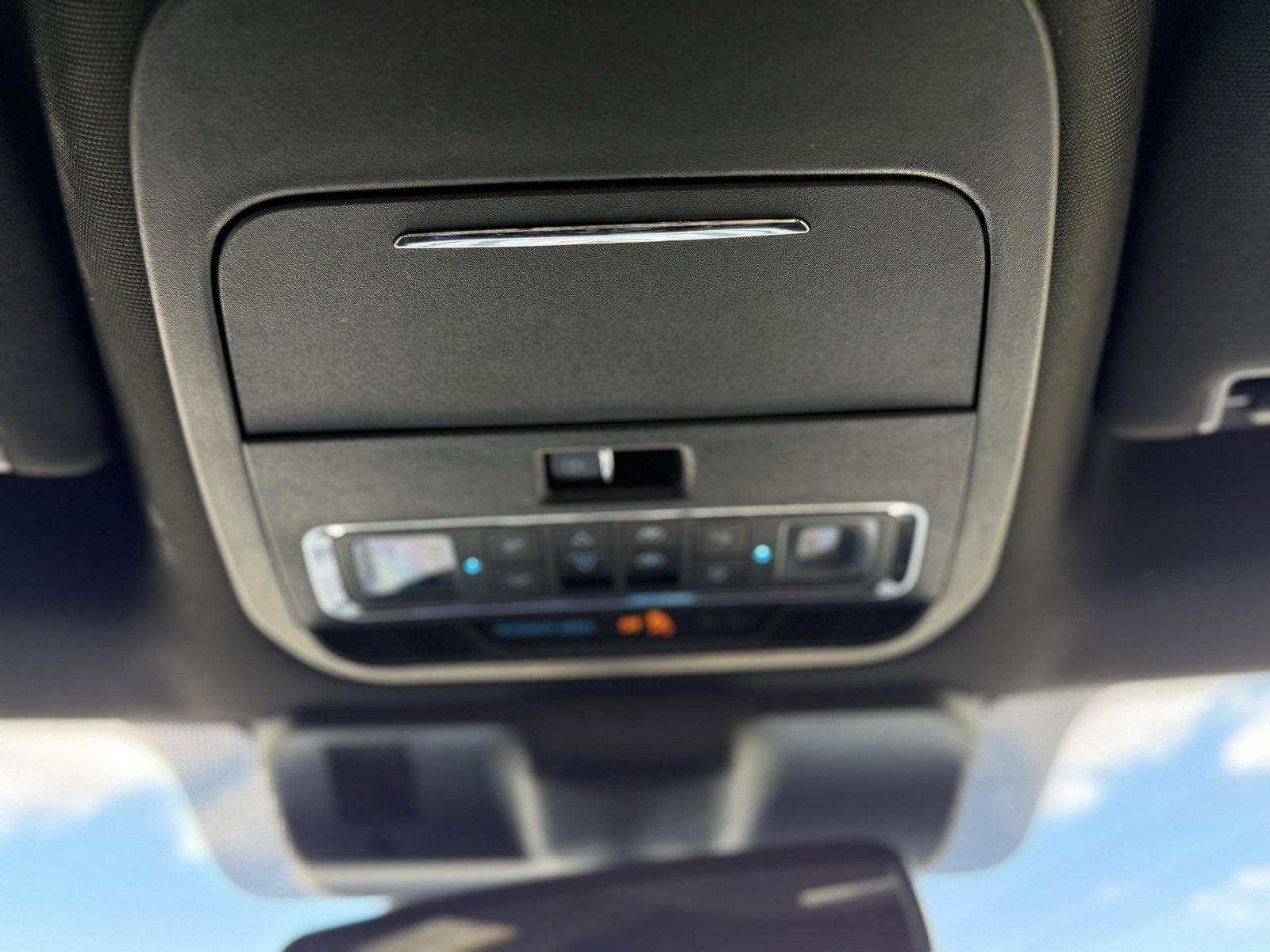 Used 2024 Ford F150 Lariat w/ Equipment Group 502A High image 34