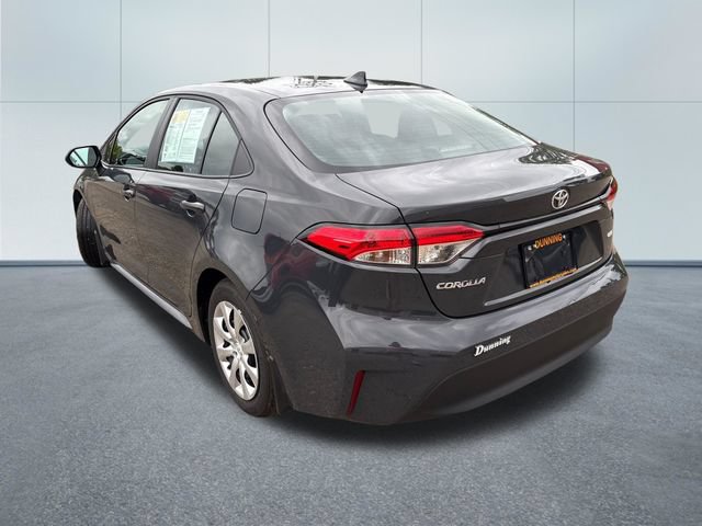 Used 2025 Toyota Corolla LE FWD image 2
