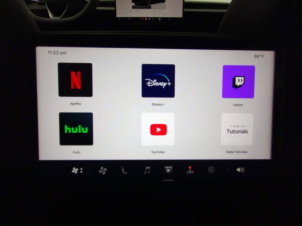 Used 2024 Tesla Model 3 Performance image 35