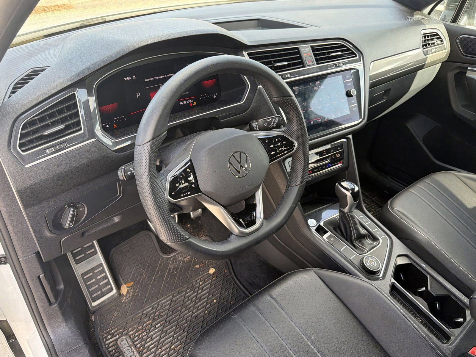Used 2024 Volkswagen Tiguan SE R-Line AWD/4WD image 21