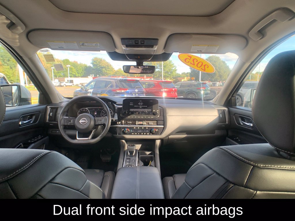 Used 2025 Nissan Pathfinder SL w/ SL Premium Package AWD/4WD image 27