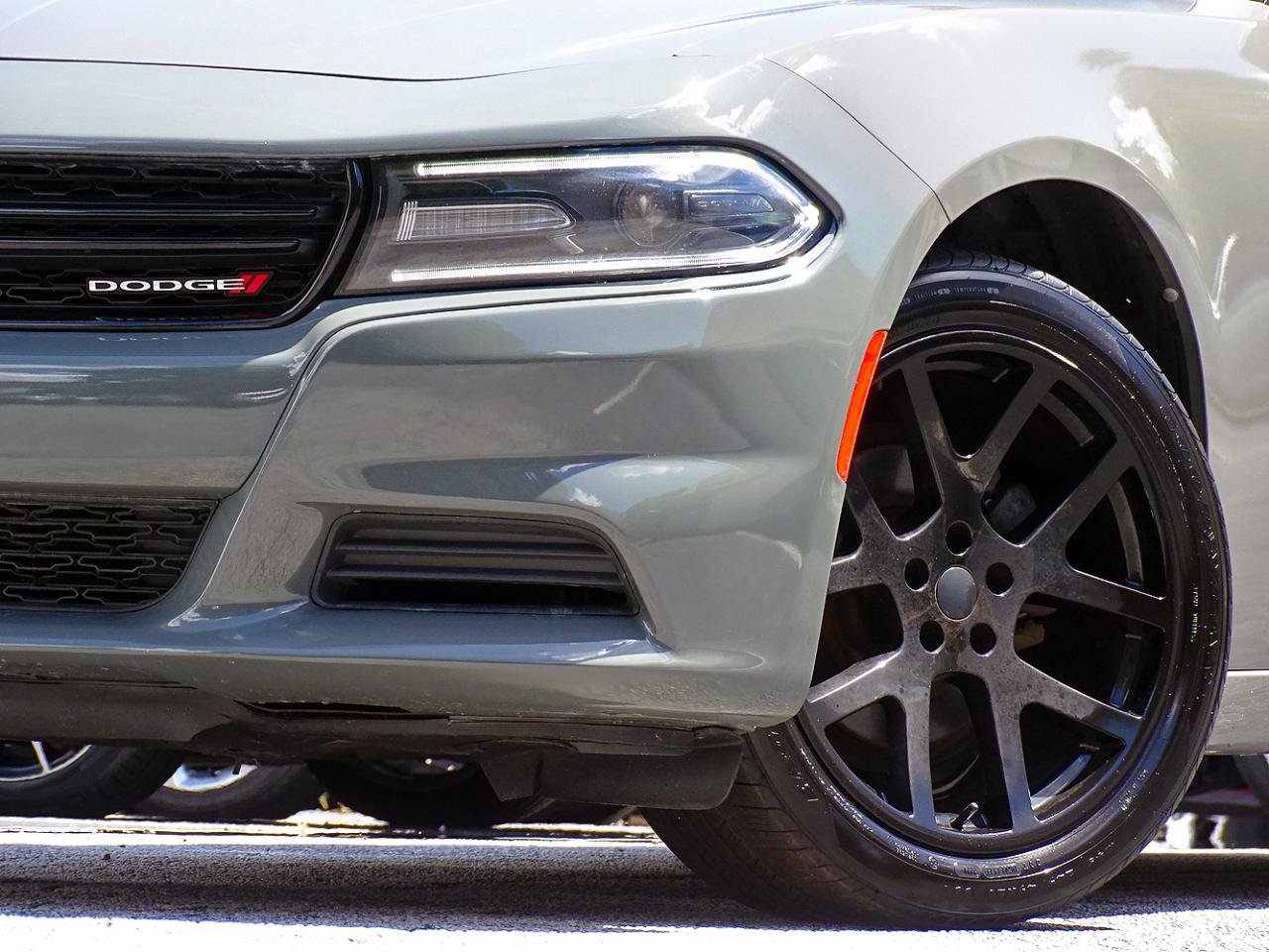 Used 2019 Dodge Charger SXT RWD image 7