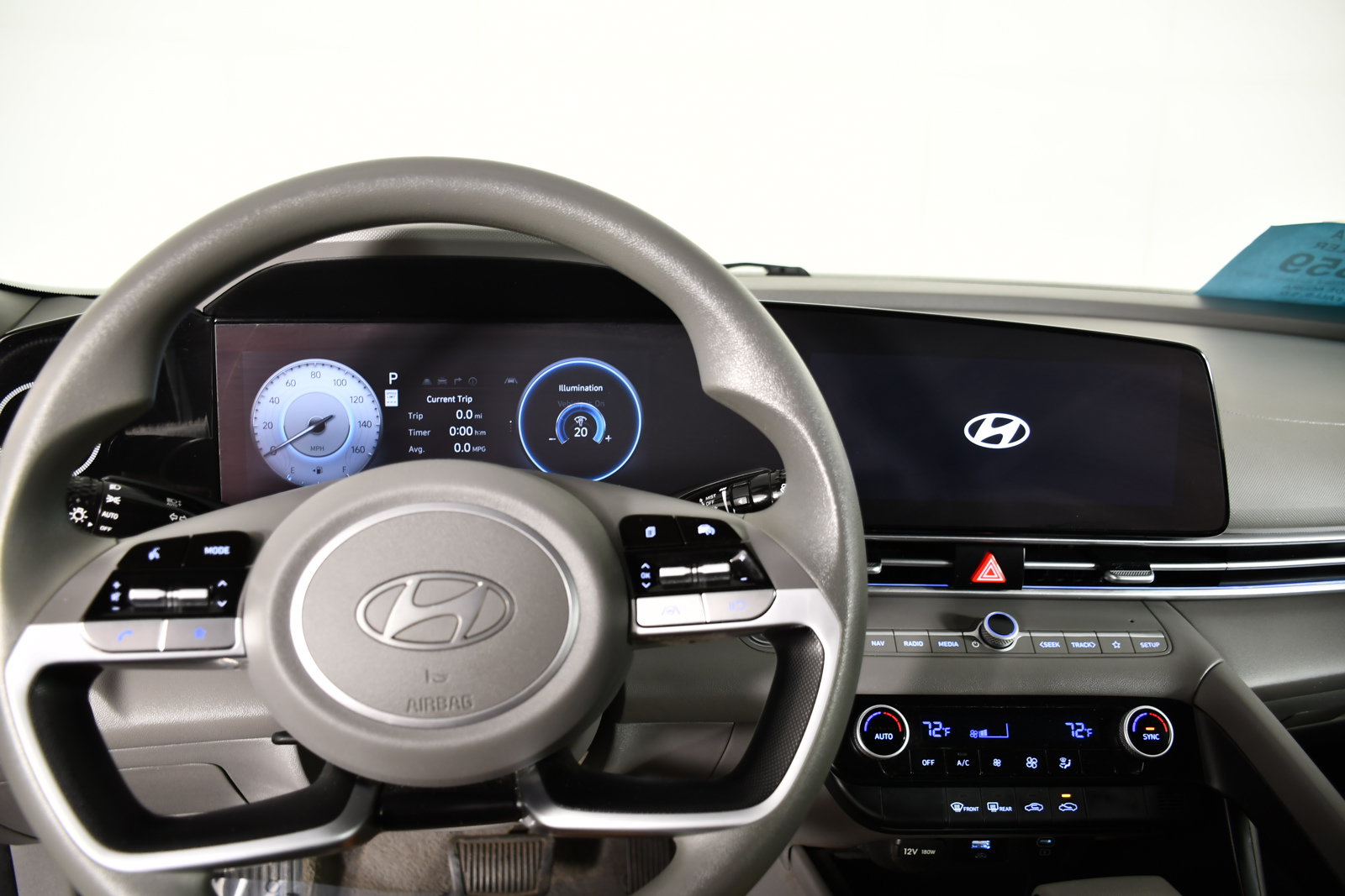 Used 2024 Hyundai Elantra SEL FWD image 16