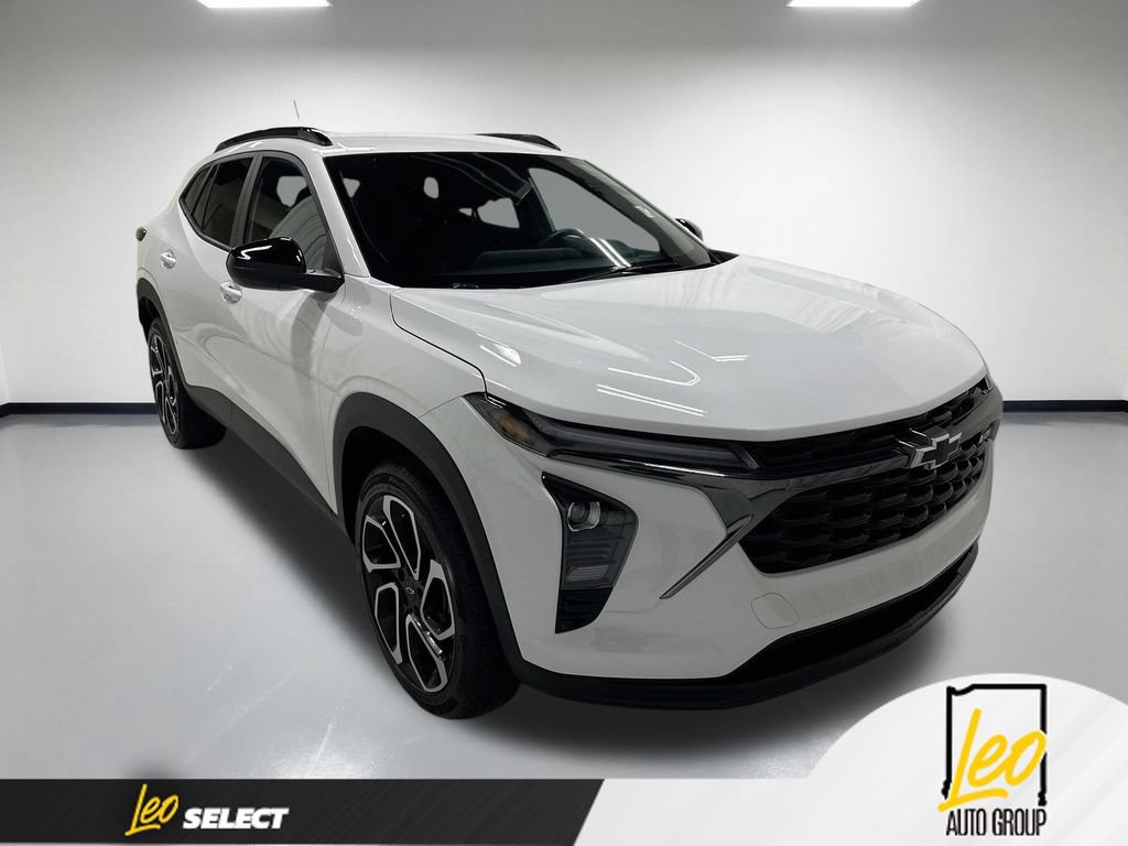 Used 2024 Chevrolet Trax RS w/ Driver Confidence Package FWD image 5