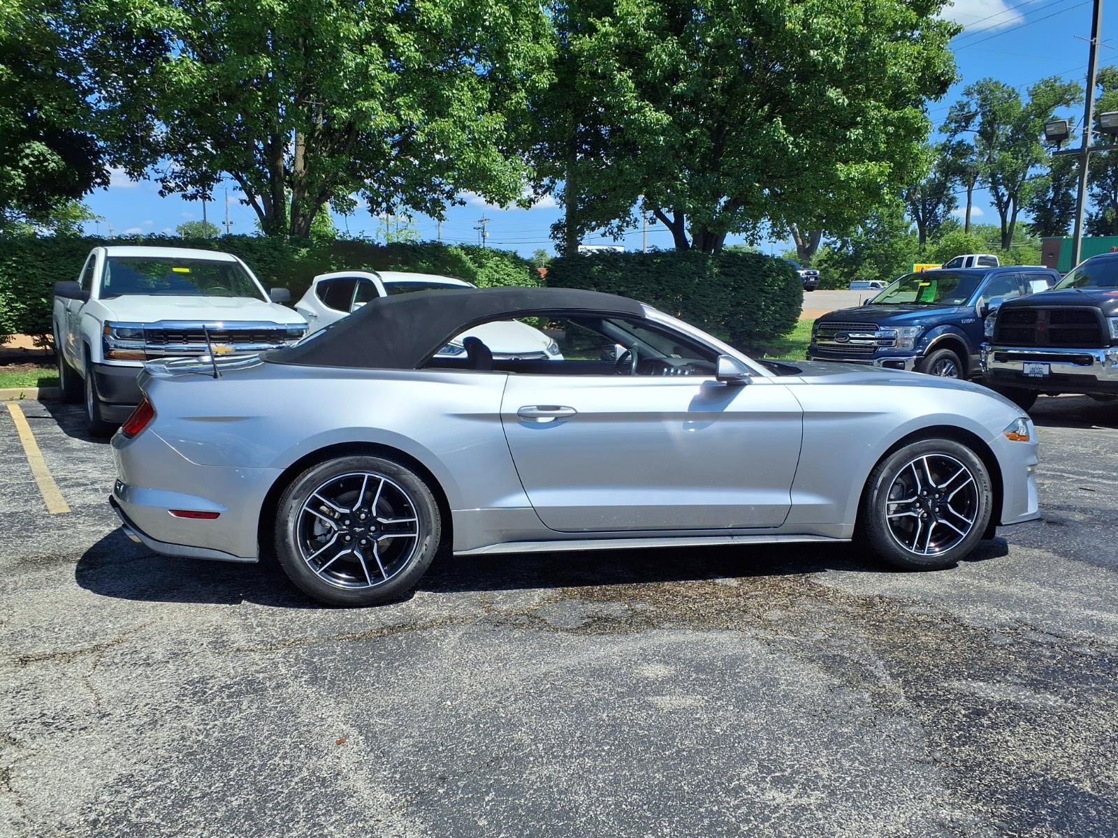 Used 2023 Ford Mustang Premium RWD image 30