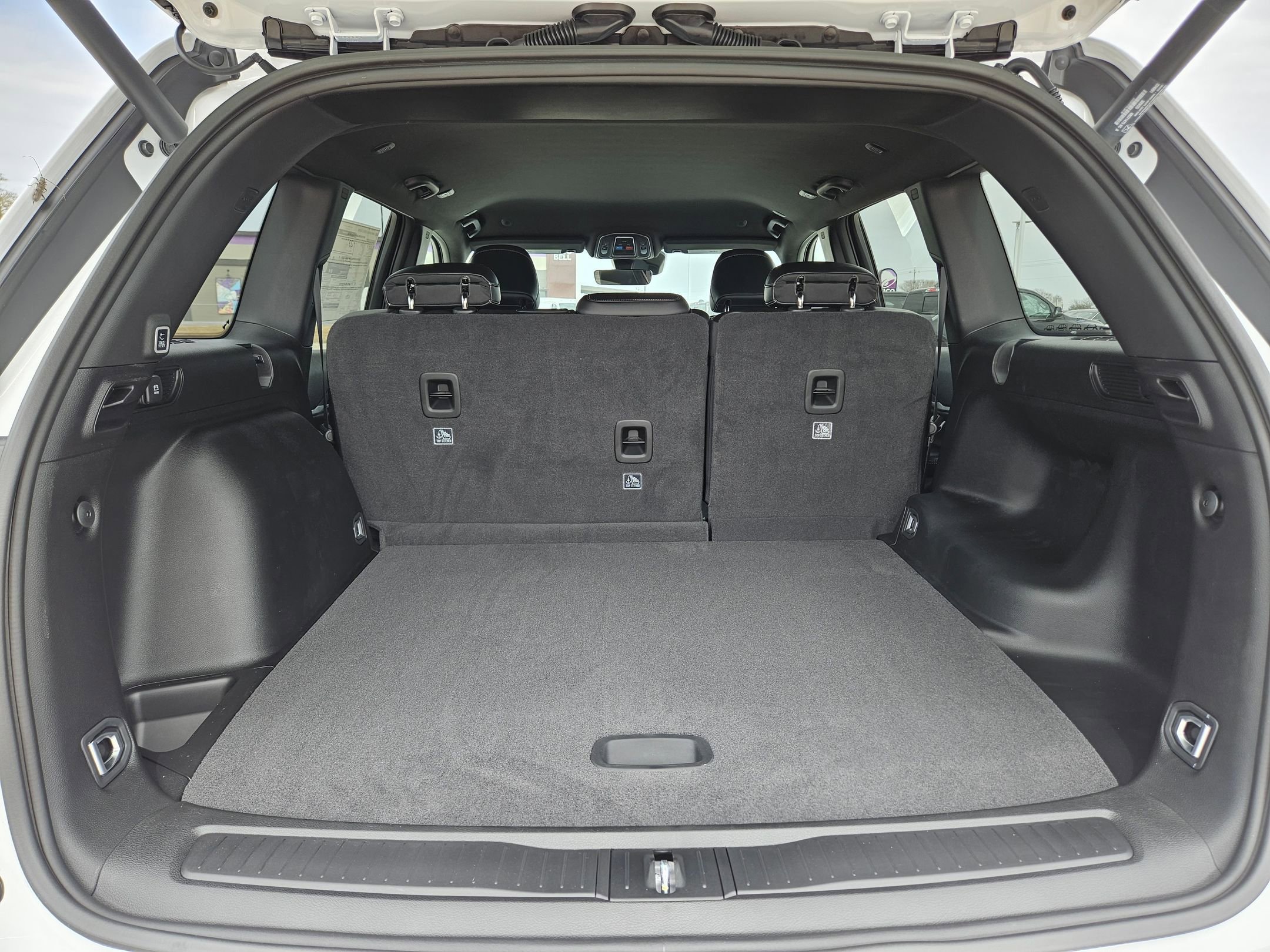 New 2026 Jeep Grand Cherokee Altitude RWD image 19