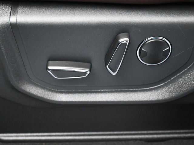 Used 2023 Ford Expedition Max Limited image 13