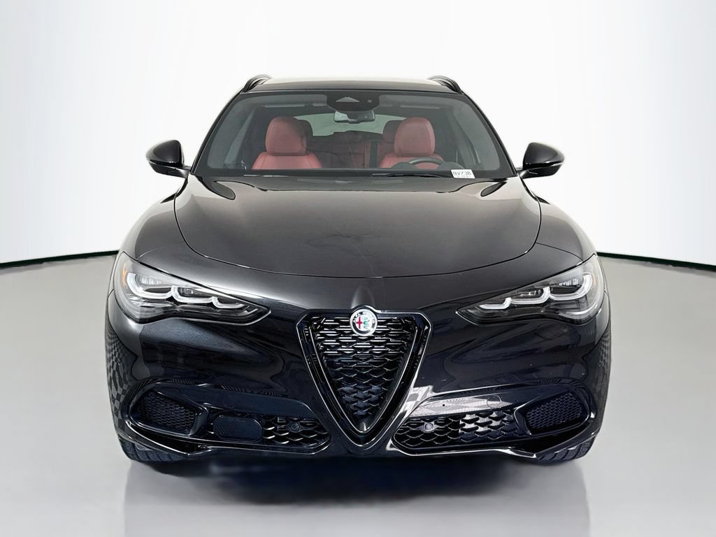 Used 2025 Alfa Romeo Stelvio Sprint w/ Veloce Package AWD/4WD image 2