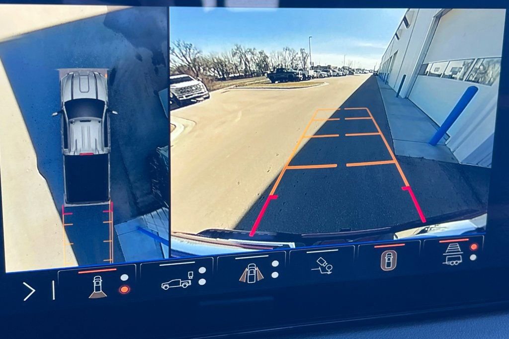 New 2026 GMC Sierra 2500 AT4 w/ AT4 Premium Plus Package image 16