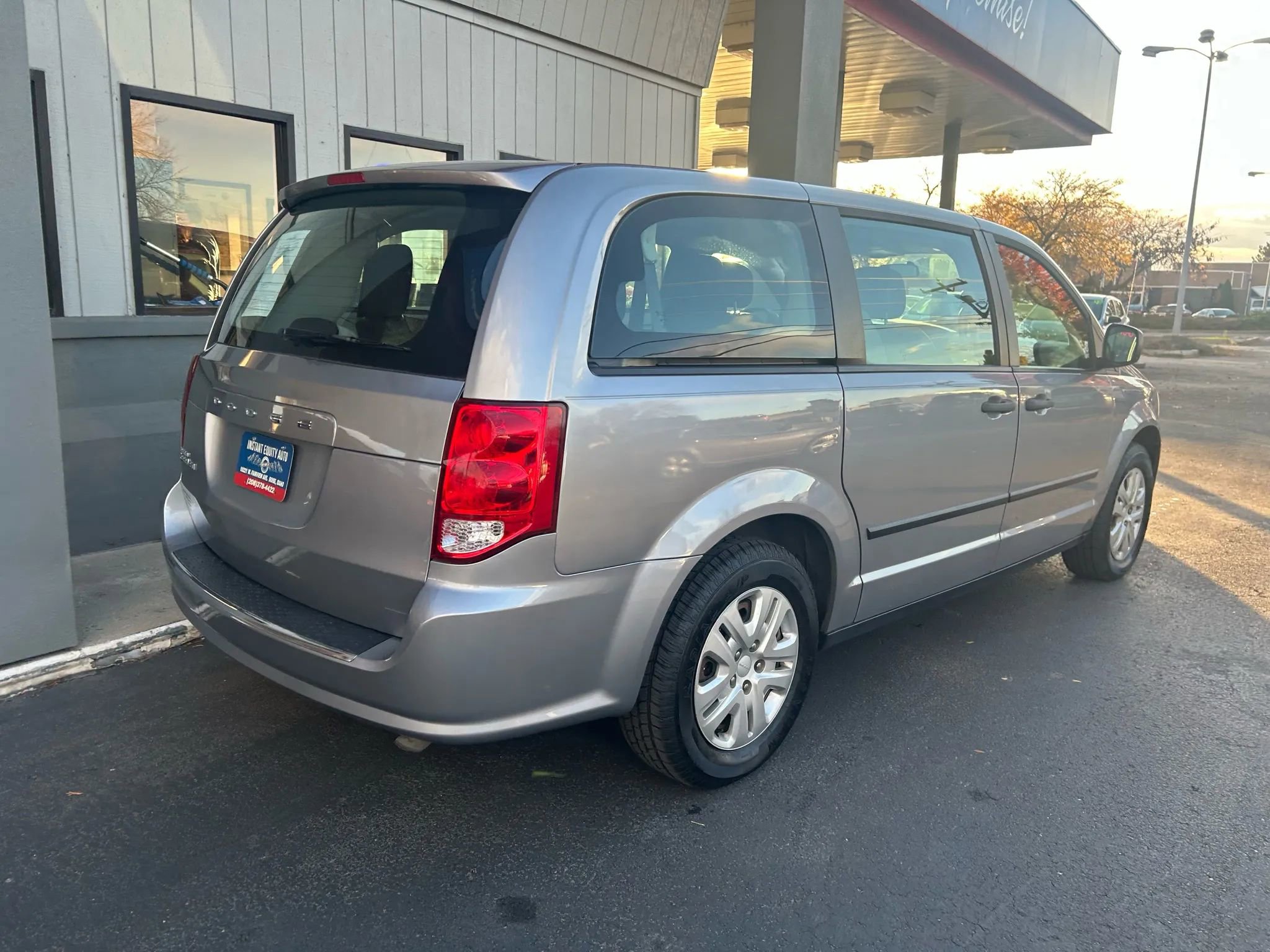 Used 2016 Dodge Grand Caravan American Value Package image 22