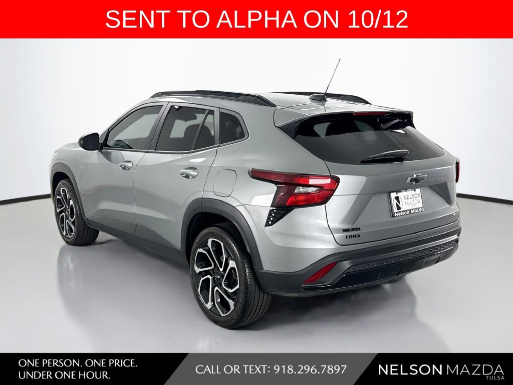 Used 2024 Chevrolet Trax RS w/ Driver Confidence Package FWD image 7