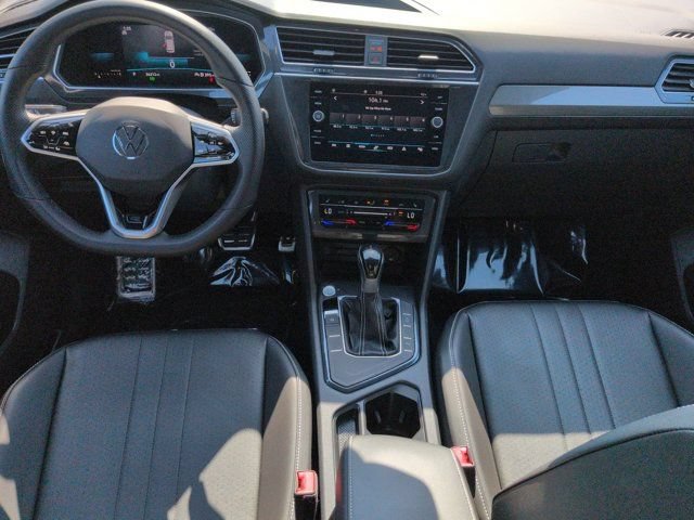 Used 2022 Volkswagen Tiguan SE R-Line FWD image 15