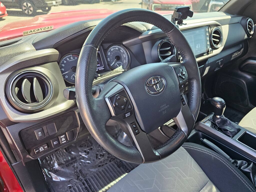 Used 2020 Toyota Tacoma TRD Sport w/ Technology Package AWD/4WD image 22