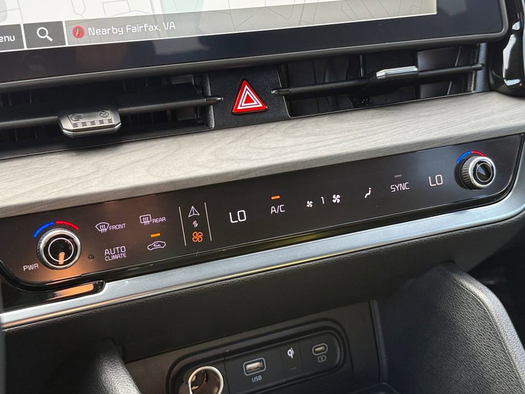 Certified 2023 Kia Sportage X-Line w/ X-Line Premium Package image 18